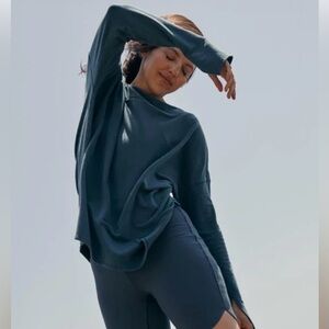 FP Movement by Free People x The Class M Rhythmic Set Blue Top Soft Limited Cozy